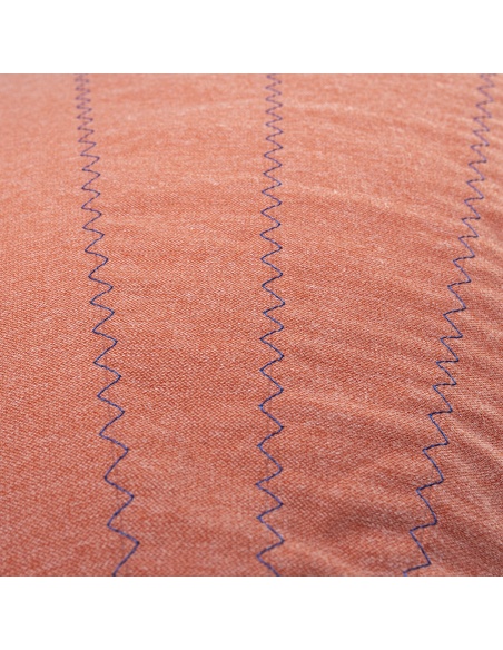 Randa: El Único asiento Puff con Diseño Radial para exteriores e interiores