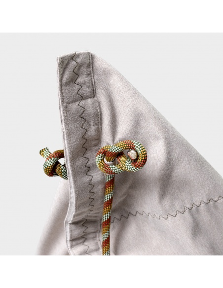 Randa: El Único asiento Puff con Diseño Radial para exteriores e interiores