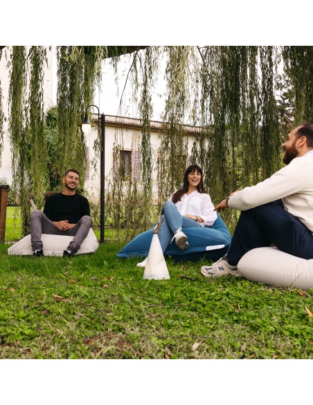 Randa: El Único asiento Puff con Diseño Radial para exteriores e interiores