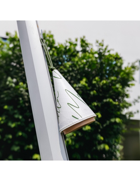 Lámpara Cala: Diseño Náutico, Luz Regulable, 143 Horas de Batería