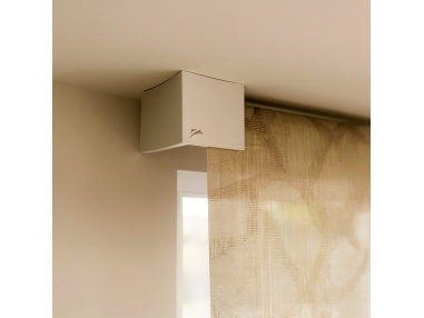 Kyma: toldo vertical con placa de diseño ondulada