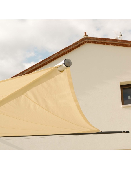 Elicro: la primera sombrilla de vela motorizada solar