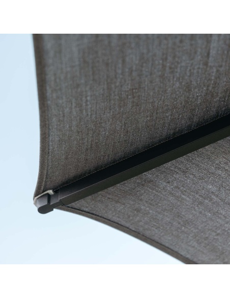 Lybra: Sombrilla de Palo Central Inclinable con Tecnología EquiTilt®