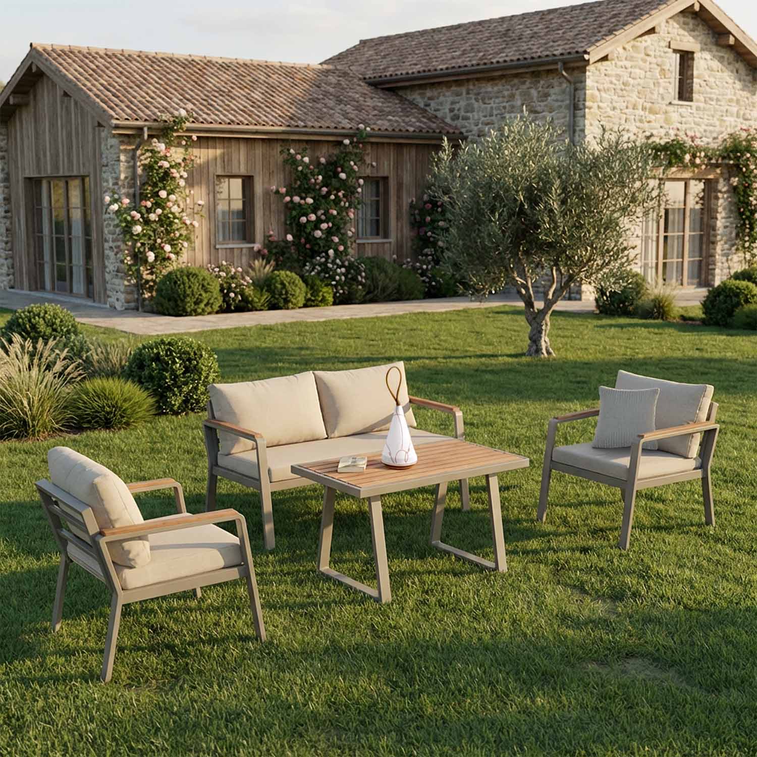 Indoor e outdoor, stesso set