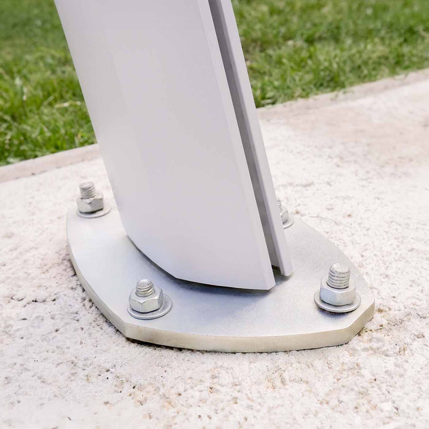 pole-with-ground-base
