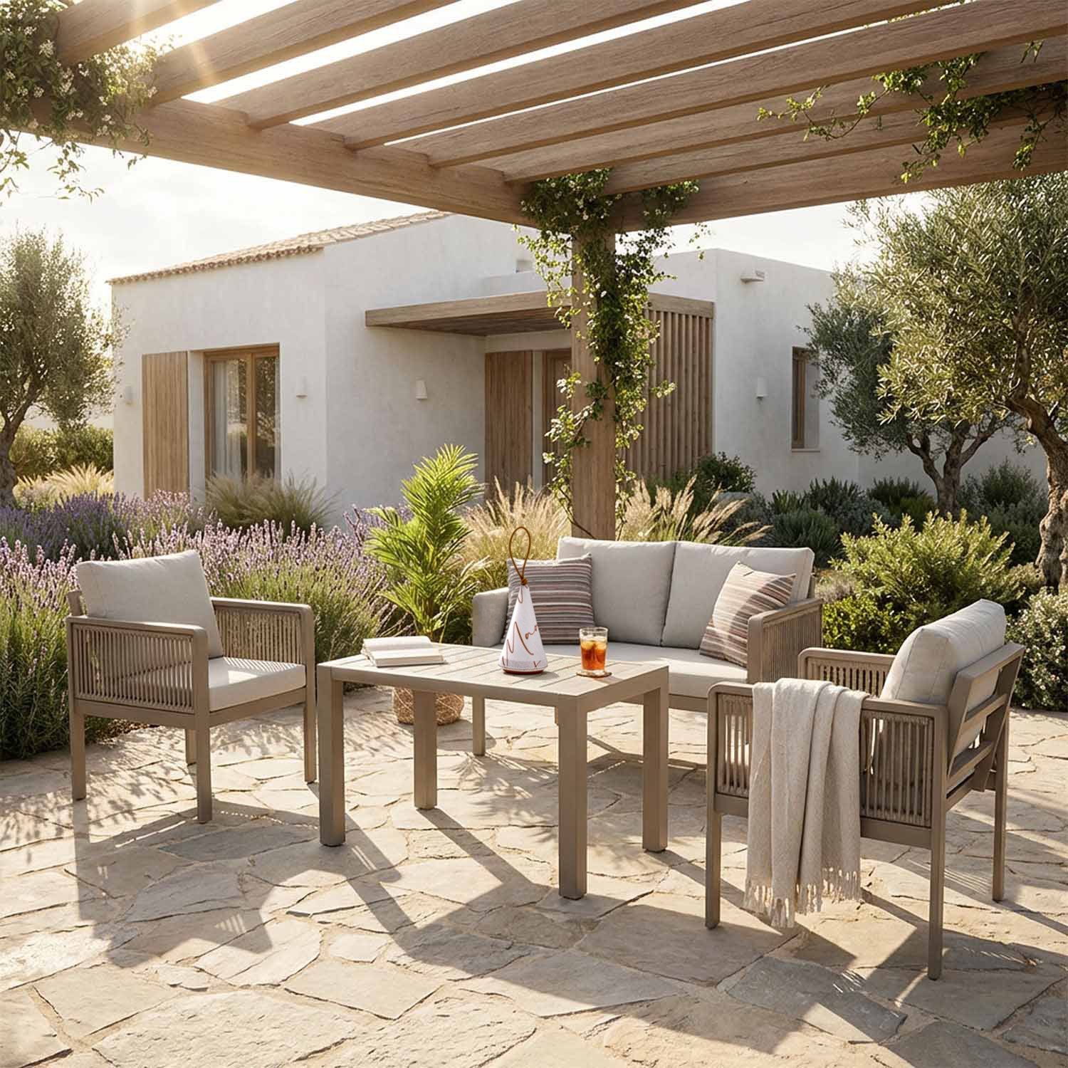 En el jardín y en casa, el mismo set