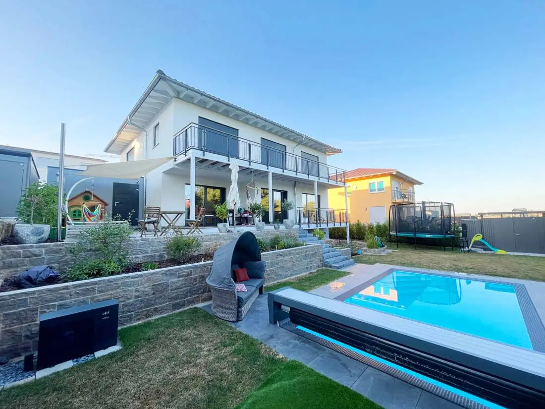 velas sombra piscina